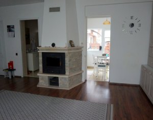 Maison 4 chambres à vendre dans Floresti