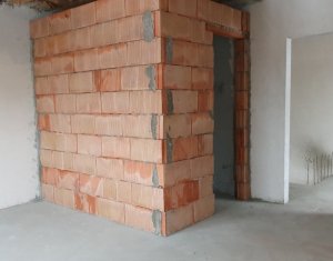 Maison 3 chambres à vendre dans Floresti