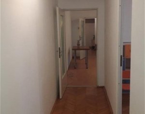 Lakás 3 szobák eladó on Cluj-napoca, Zóna Manastur