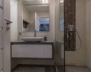 Lakás 4 szobák eladó on Cluj-napoca, Zóna Manastur