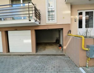 Lakás 3 szobák eladó on Floresti