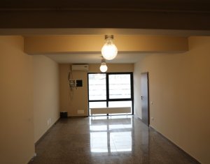 Üzlethelyiség eladó on Cluj-napoca, Zóna Intre Lacuri