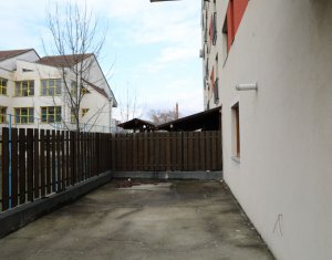 Üzlethelyiség eladó on Cluj-napoca, Zóna Intre Lacuri