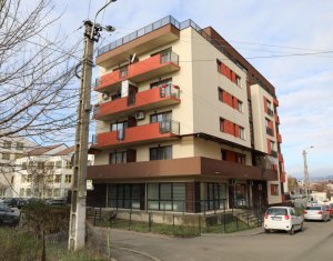 Üzlethelyiség eladó on Cluj-napoca, Zóna Intre Lacuri