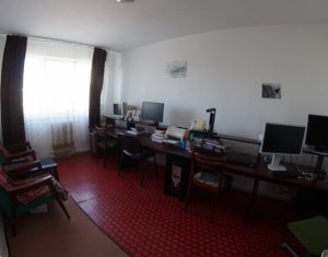 Lakás 4 szobák eladó on Cluj-napoca, Zóna Manastur