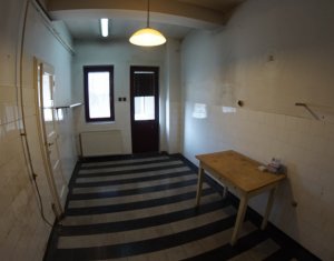 Lakás 5 szobák eladó on Cluj-napoca, Zóna Centru