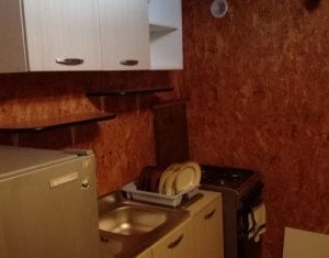Ház 5 szobák kiadó on Sannicoara