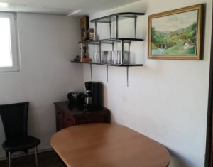 Ház 5 szobák kiadó on Sannicoara