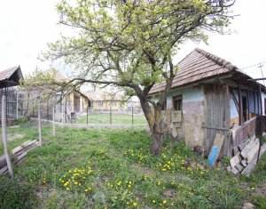 Telek eladó on Ceanu Mic