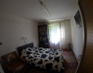 Lakás 4 szobák eladó on Cluj-napoca, Zóna Manastur