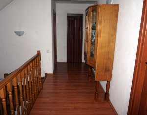 Ház 5 szobák eladó on Floresti