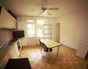 Maison 4 chambres à louer dans Cluj-napoca, zone Iris