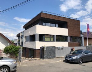 Bureau à louer, 138m2 dans Cluj-napoca, zone Andrei Muresanu