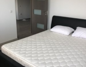 Lakás 3 szobák eladó on Floresti