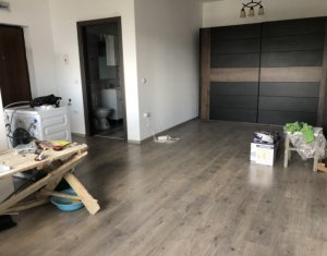 Lakás 3 szobák eladó on Floresti