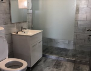 Lakás 3 szobák eladó on Floresti