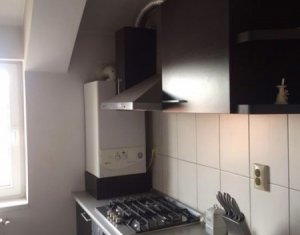 Appartement 3 chambres à vendre dans Cluj-napoca, zone Floresti
