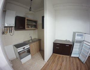 Appartement 3 chambres à louer dans Cluj-napoca, zone Centru
