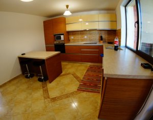 Maison 4 chambres à vendre dans Sannicoara