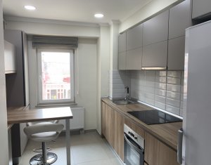 Appartement 3 chambres à louer dans Cluj-napoca, zone Centru