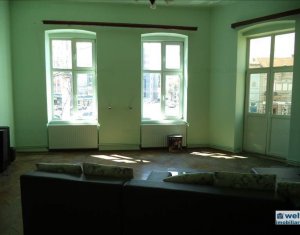 Appartement 3 chambres à louer dans Cluj-napoca, zone Centru
