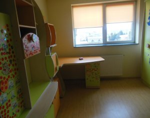 Lakás 4 szobák kiadó on Cluj-napoca, Zóna Manastur