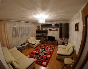 Appartement 3 chambres à louer dans Cluj-napoca, zone Marasti