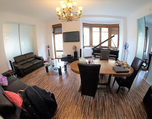 Appartement 4 chambres à louer dans Cluj-napoca, zone Centru
