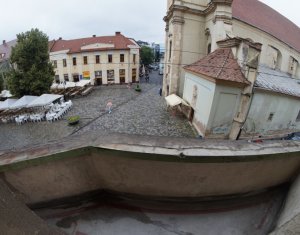 Appartement 4 chambres à louer dans Cluj-napoca, zone Centru