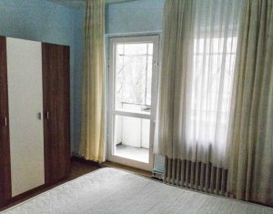 Appartement 3 chambres à louer dans Cluj-napoca, zone Marasti