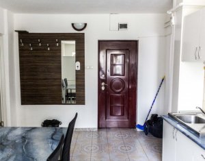 Appartement 3 chambres à louer dans Cluj-napoca, zone Marasti
