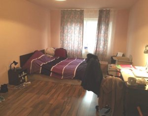 Appartement 5 chambres à louer dans Cluj-napoca, zone Manastur