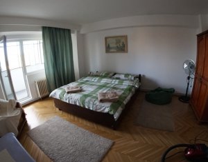 Appartement 4 chambres à louer dans Cluj-napoca, zone Centru