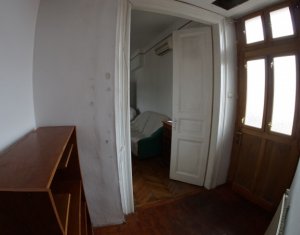 Appartement 4 chambres à louer dans Cluj-napoca, zone Centru