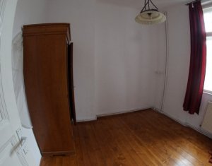 Appartement 4 chambres à louer dans Cluj-napoca, zone Centru
