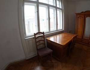 Appartement 4 chambres à louer dans Cluj-napoca, zone Centru