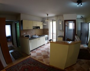 Appartement 4 chambres à louer dans Cluj-napoca, zone Centru