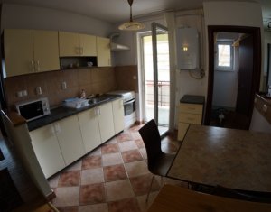 Appartement 4 chambres à louer dans Cluj-napoca, zone Centru
