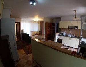 Appartement 4 chambres à louer dans Cluj-napoca, zone Centru