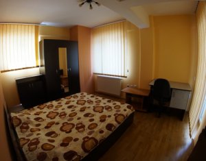 Appartement 4 chambres à louer dans Cluj-napoca, zone Centru