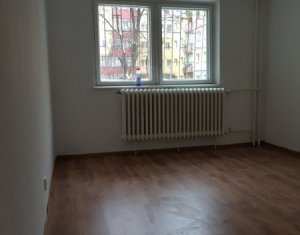 Appartement 4 chambres à louer dans Cluj-napoca, zone Manastur