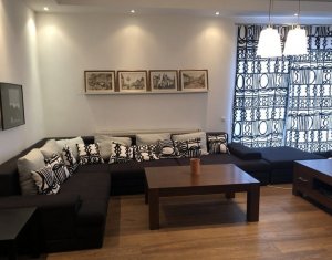 Appartement 3 chambres à louer dans Cluj-napoca, zone Centru