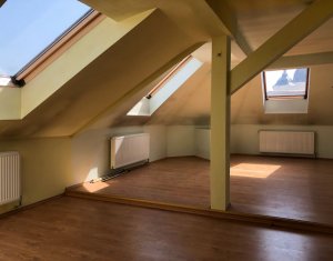Appartement 4 chambres à louer dans Cluj-napoca, zone Centru