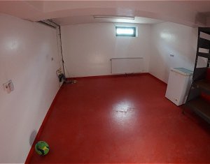 Ház 5 szobák kiadó on Cluj-napoca, Zóna Intre Lacuri