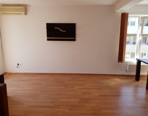 Appartement 3 chambres à louer dans Cluj-napoca, zone Zorilor