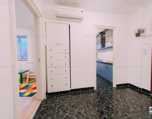 Lakás 4 szobák kiadó on Cluj-napoca, Zóna Manastur