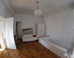 Lakás 4 szobák kiadó on Cluj-napoca, Zóna Centru