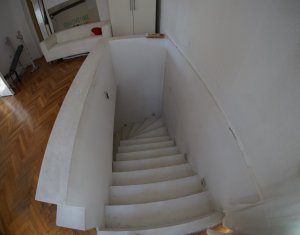 Lakás 4 szobák kiadó on Cluj-napoca, Zóna Centru