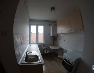 Appartement 3 chambres à louer dans Cluj-napoca, zone Centru