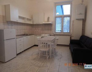 Appartement 3 chambres à louer dans Cluj-napoca, zone Centru